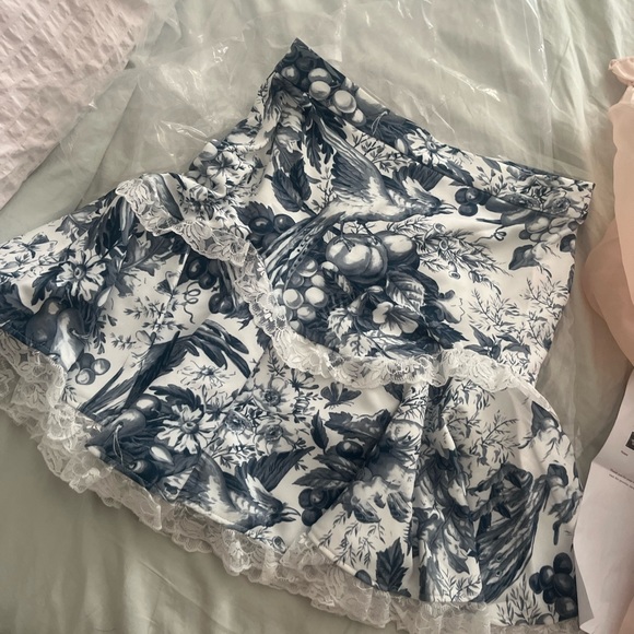 Selkie Boleyn Louie toile ruffled lace trim hem size L NWT - Picture 2 of 5